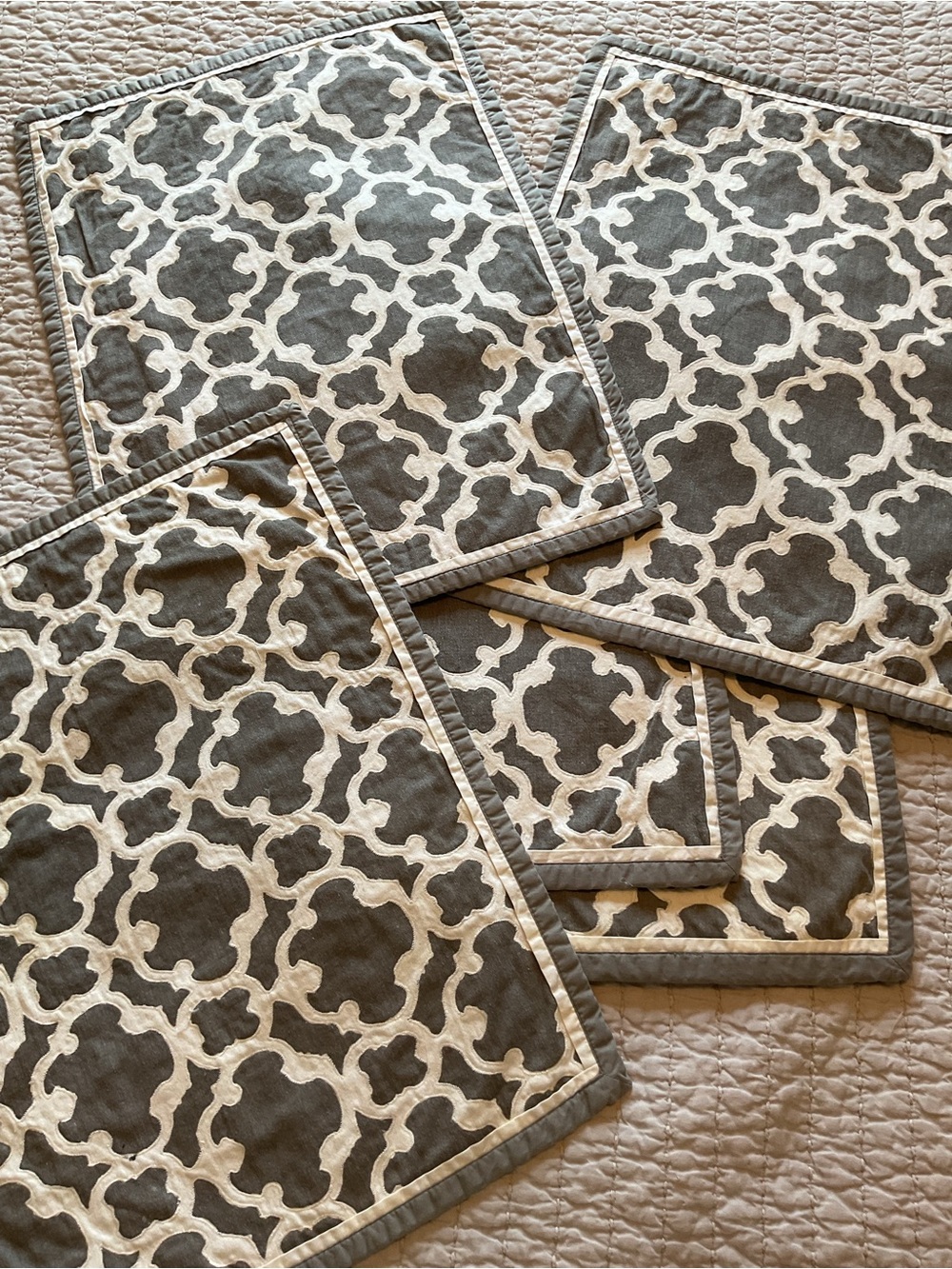 Set of 6 Dining Placemats Gray & White